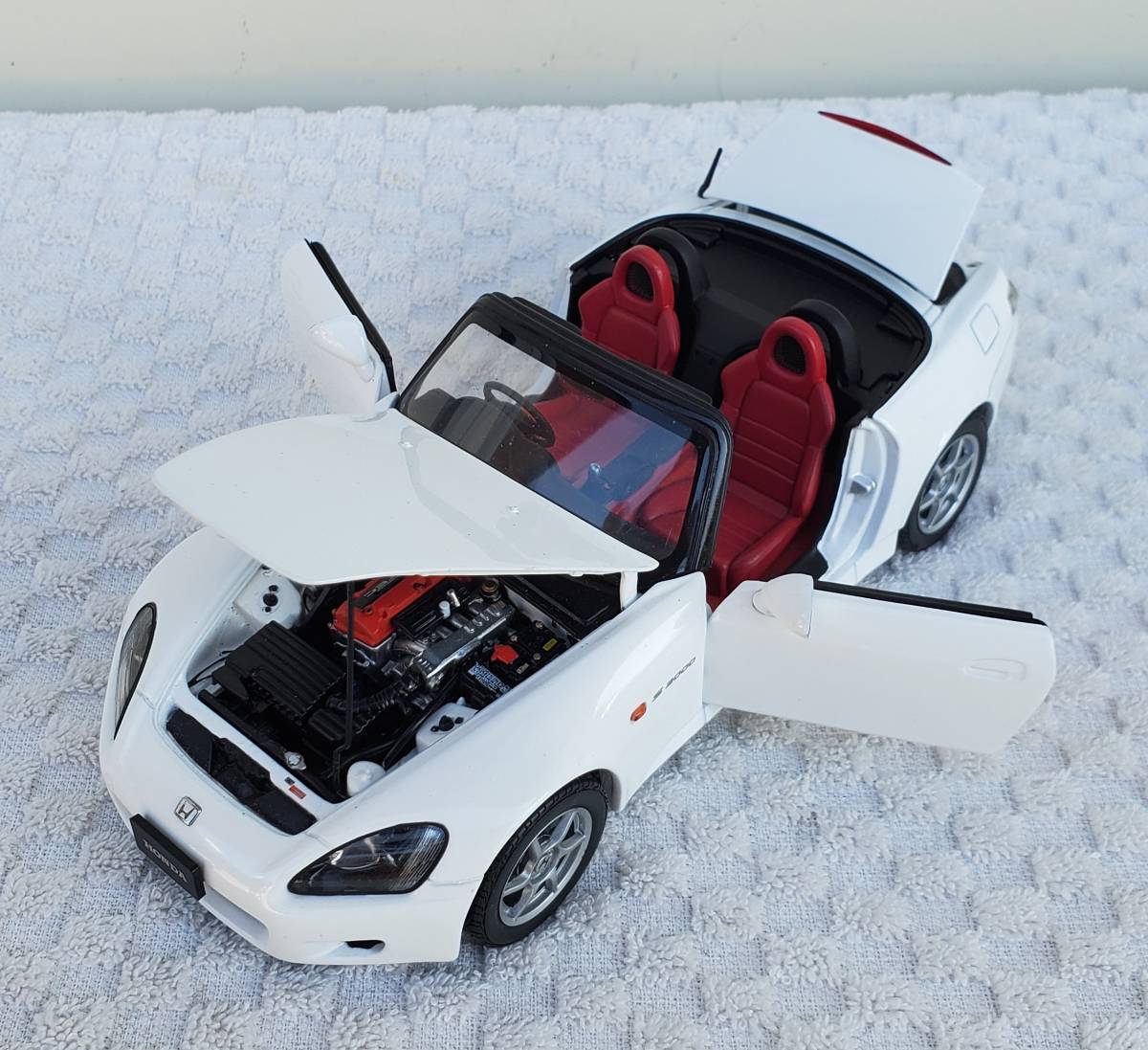 おいやんさん専用 EBBRO (1/24) ホンダ S2000 イス後ろのカバーありません 現状品 1/24 エブロ ホンダ S2000 ドア類