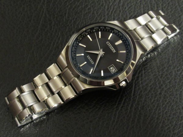 シチズン エクシード エコドライブ CB1035-57E チタン ワールドタイム 電波 ソーラー 定価180，000円