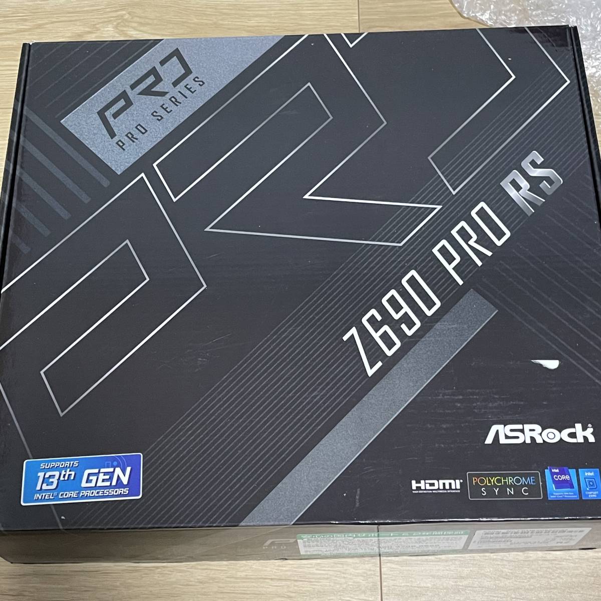 PCパーツ 美品 ASRock Z77E-ITX 最新BIOS更新済み マザーボード