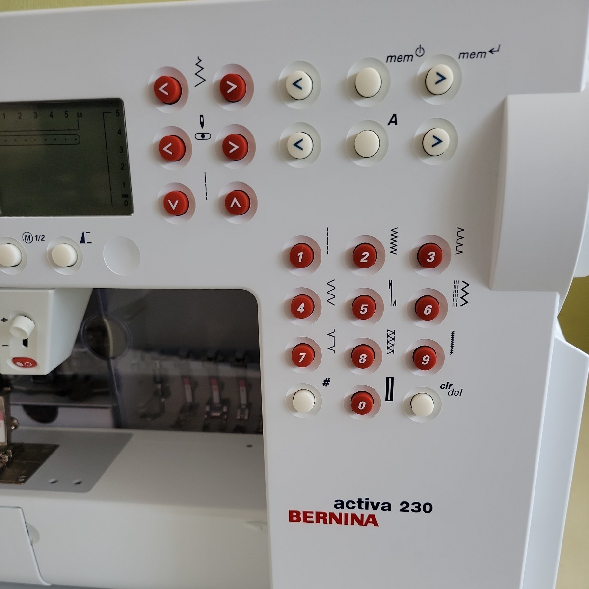 Bernina - Activa BERNINA Sewing 0 activa Machine | Pedal Machines 