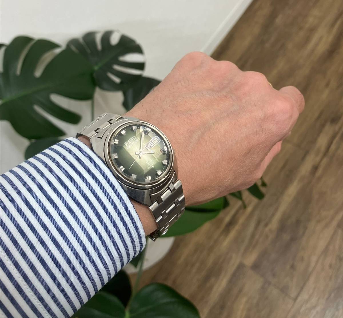セイコー SEIKO 5アクタス SS 9面カットガラス ブルー文字盤 23石