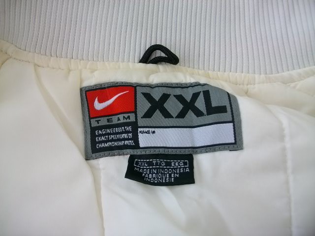 NIKE製 ロサンゼルス レイカーズ 白ジャンパー 極美品 XXL Los Angeles  