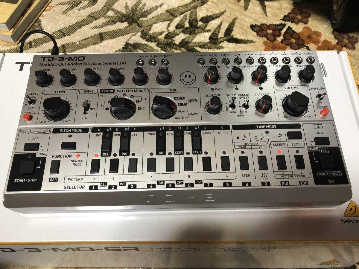 ベリンガー アナログシンセサイザー TD-3-MO-SR Behringer アナログ
