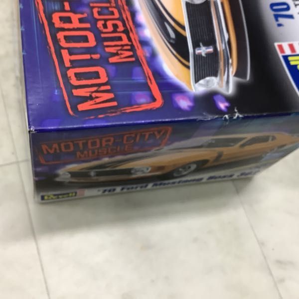 1円〜 Revell 1/25 ’57 シボレー 150 ユーティリティ セダン ブラック ウィドウ 2 ’n 1、1/24 ’70 フォード マスタング ボス 302他 1&frasl;25 Revell 0