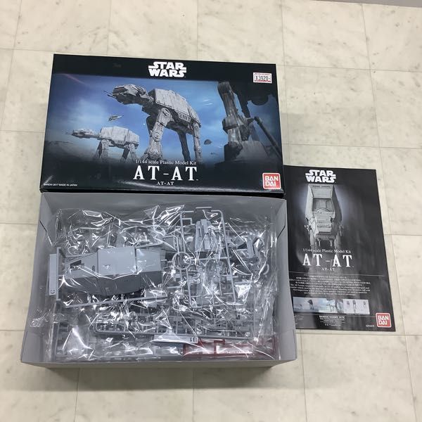 1円〜 STAR WARS 1/144 AT-AT、ミレニアム・ファルコン（スター