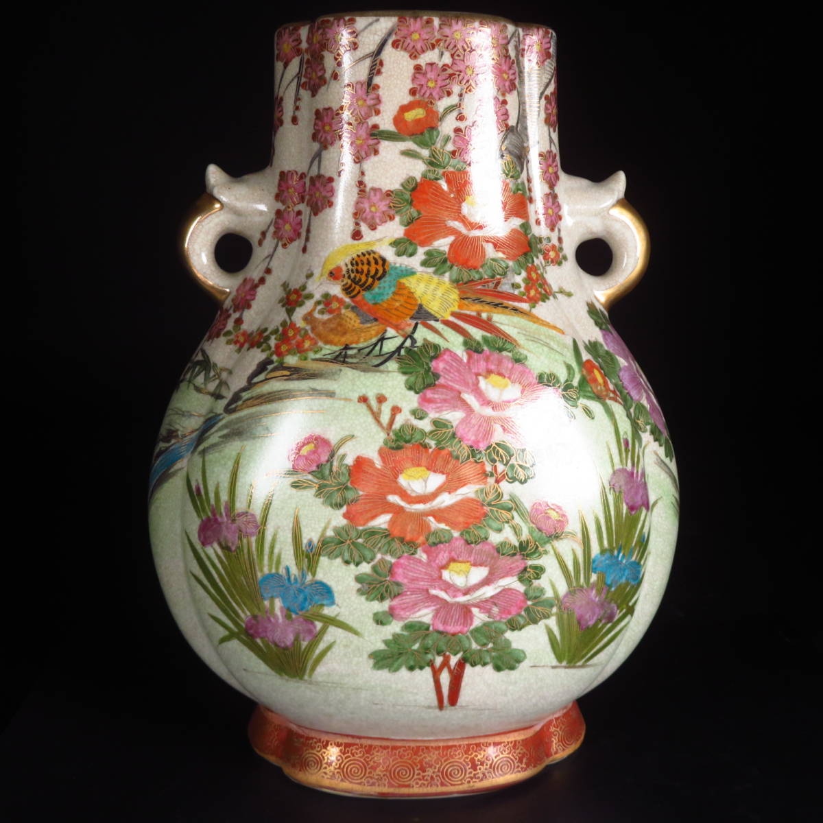 薩摩焼丸十字家紋 金襴手金彩色絵花鳥図耳付花瓶 細密絵付 花器 飾壺