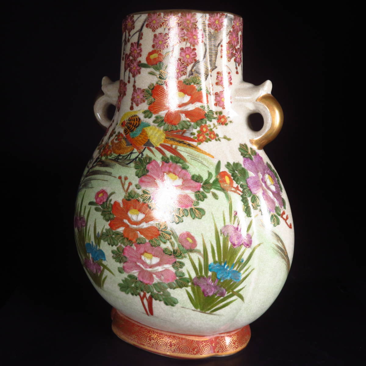 薩摩焼丸十字家紋 金襴手金彩色絵花鳥図耳付花瓶 細密絵付 花器 飾壺