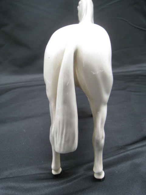 １０G16　BESWICK　ベスウィック　白馬　イギリス　オブジェ　幅２５ｃｍ