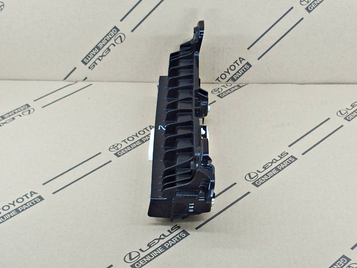 専用品です！ N 格安配送 レンズ取付点灯OK 200系 ハイエース 純正 LED ハイマウント