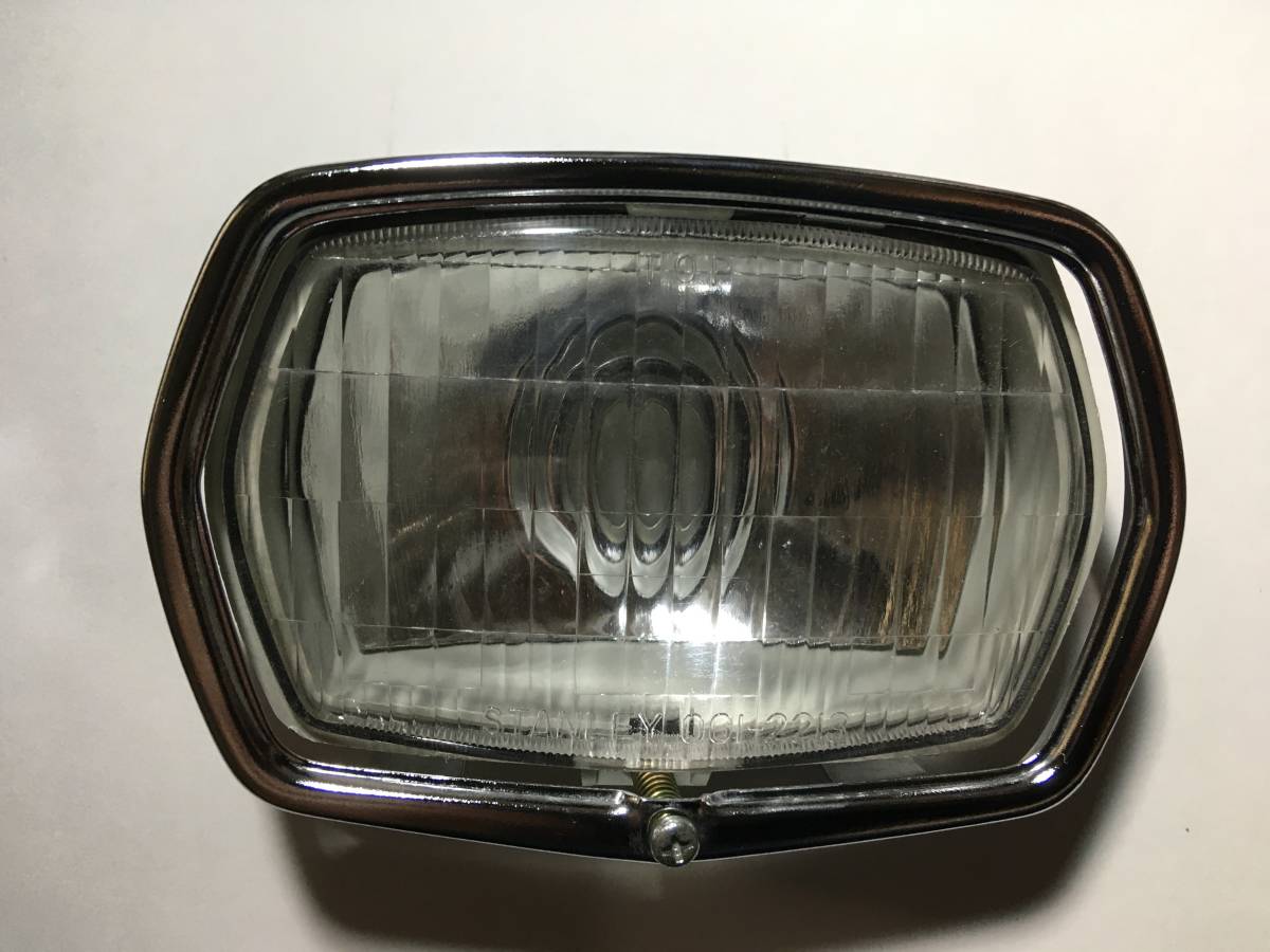 パッソーラ　ヘッドライト