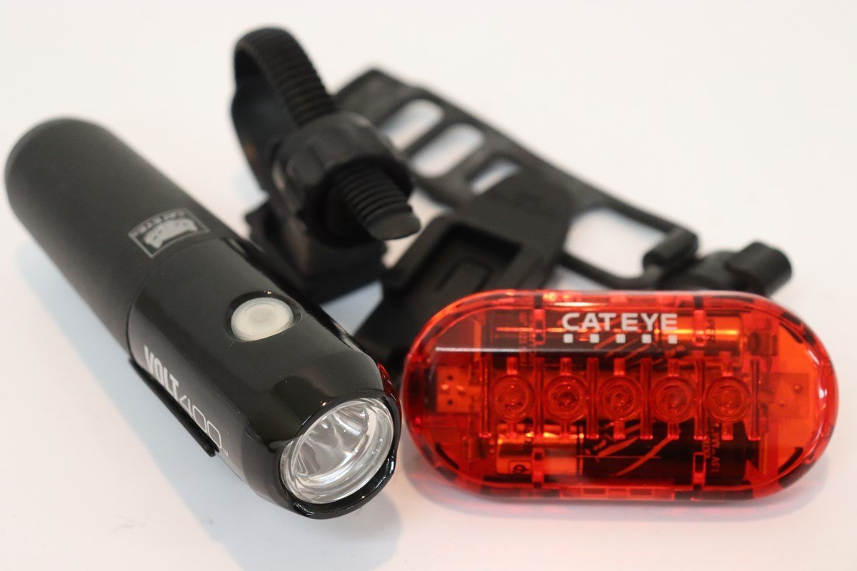 ☆CATEYE キャットアイ VOLT 400 USB充電式 ／OMNI3 TL-LD135/155 電池式 前後 CAT EYEとCATEYE ライトセット