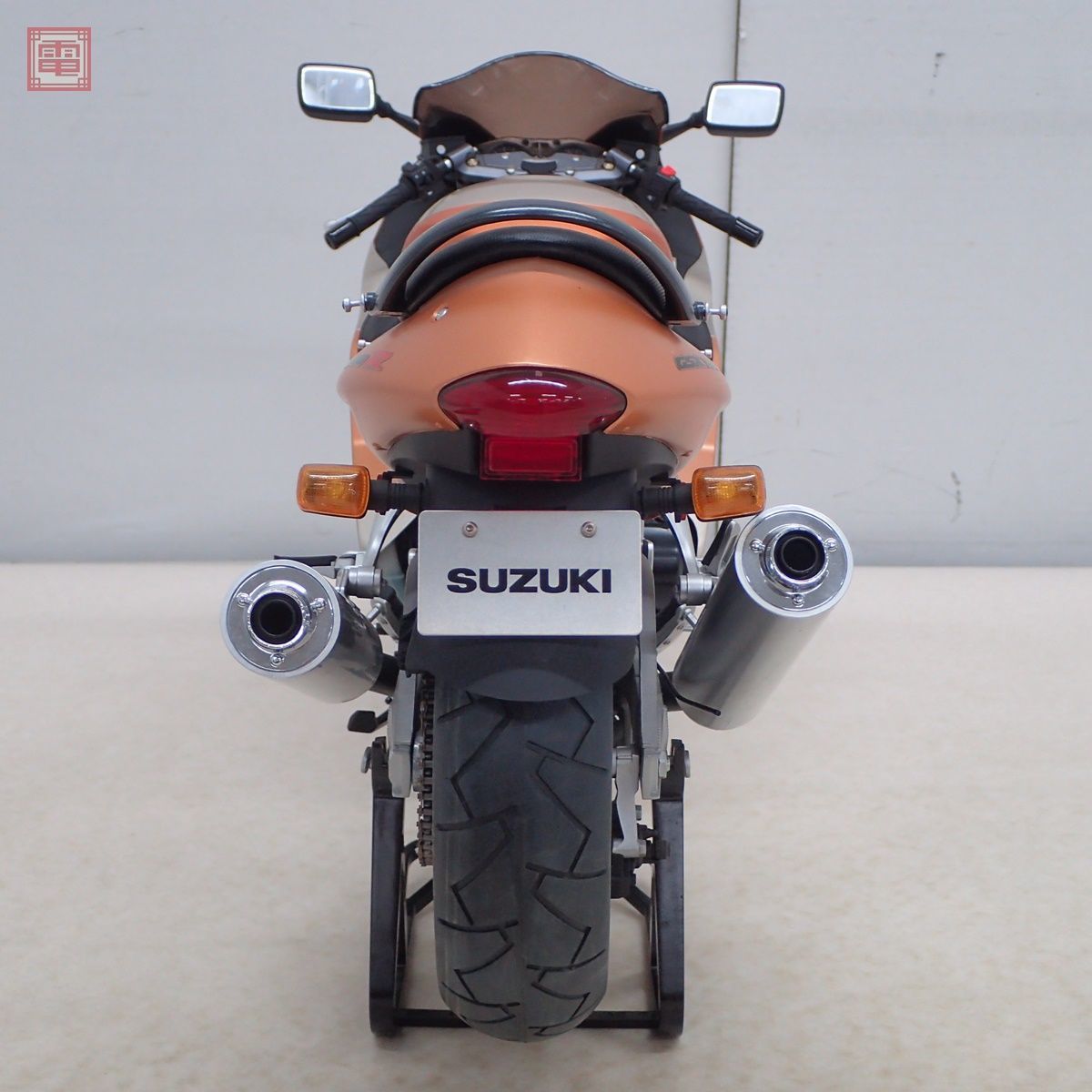 完成品 デアゴスティーニ 週刊 1/4 スズキ ハヤブサ GSX1300R