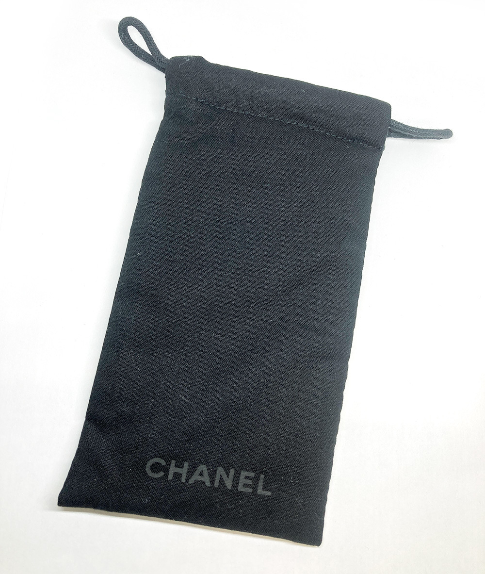 未使用 CHANEL メガネケース 厚手 縦17cm 巾着 黒 ブラック 1枚