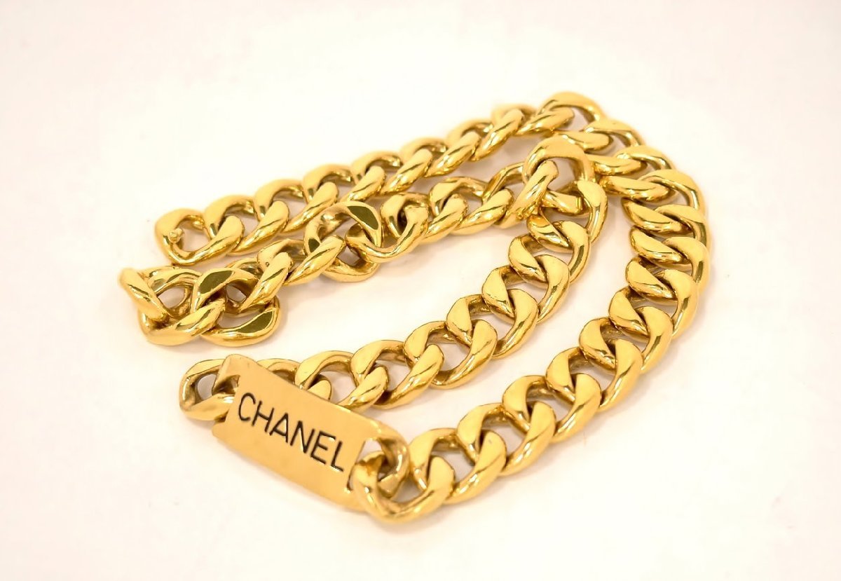 シャネル CHANEL ゴールドカラーチェーンベルト 極太 ロゴプレート
