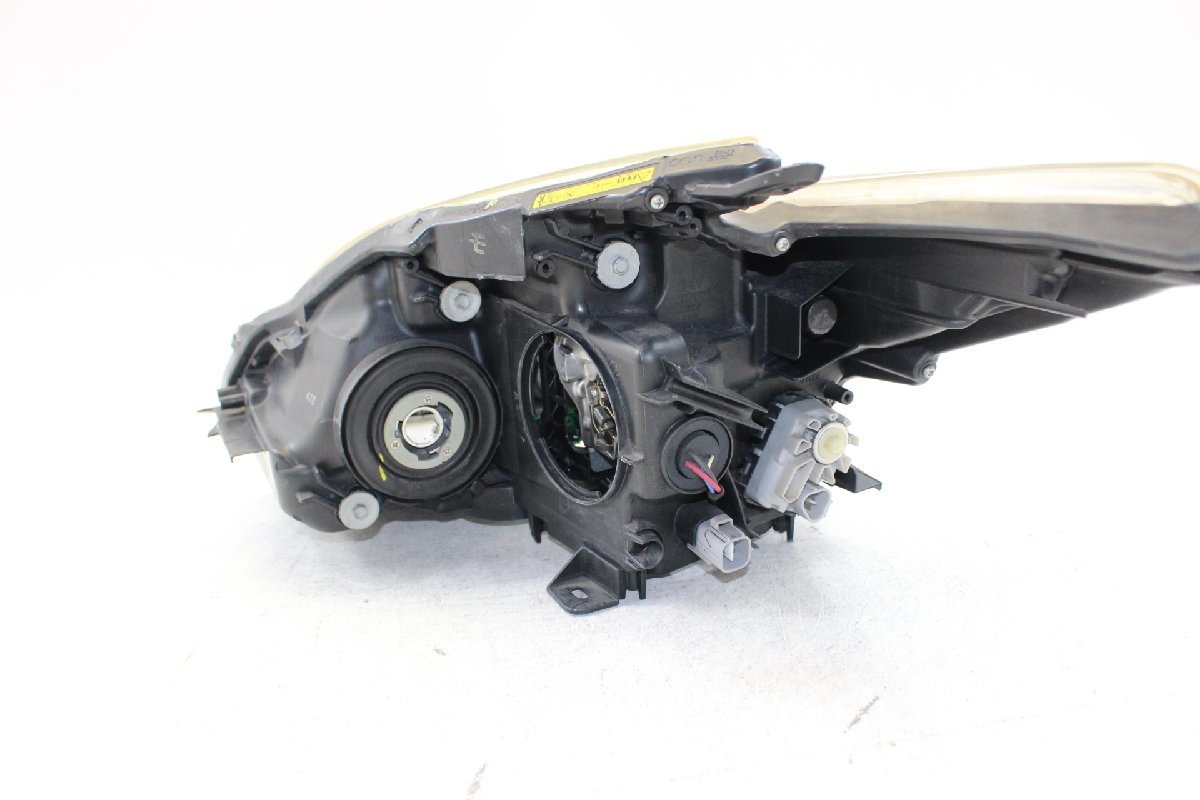 ジャンク品 プリウス ZVW30 後期 LED 左 ヘッドライト №YS40621