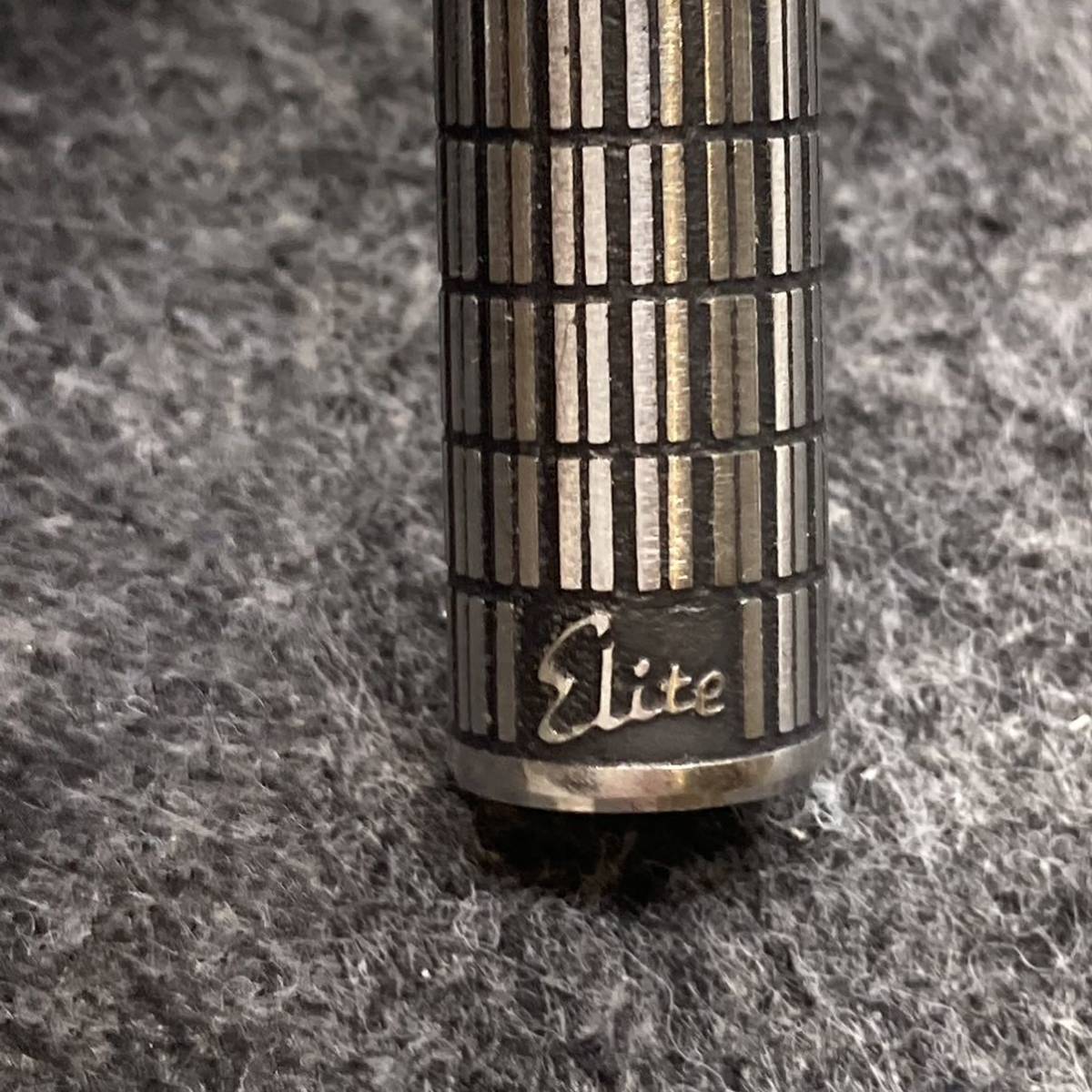 PE777□PILOT パイロット 万年筆 Elite エリート 格子柄 シルバー