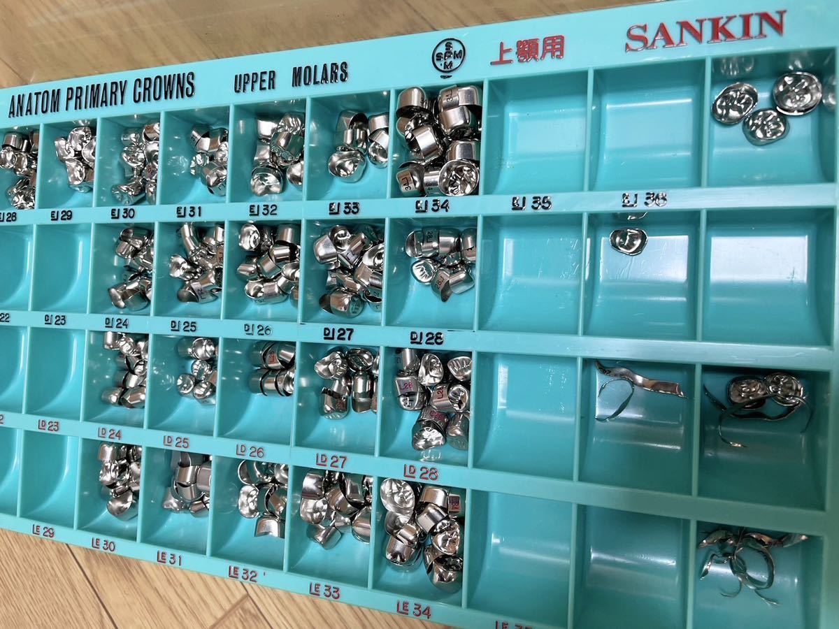 SANKIN ANATOM PRIMARY CROWNS 上顎 下顎 銀歯 サンキン 三金 sankin