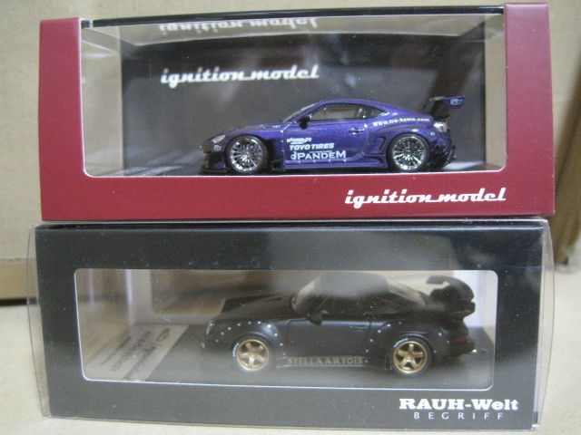 ignition model 1/64 PANDEM TOYOTA 86 V3 Purple Metallic / RAUH-Welt 1/64 RWB 930 Black(Wheel:Gold)