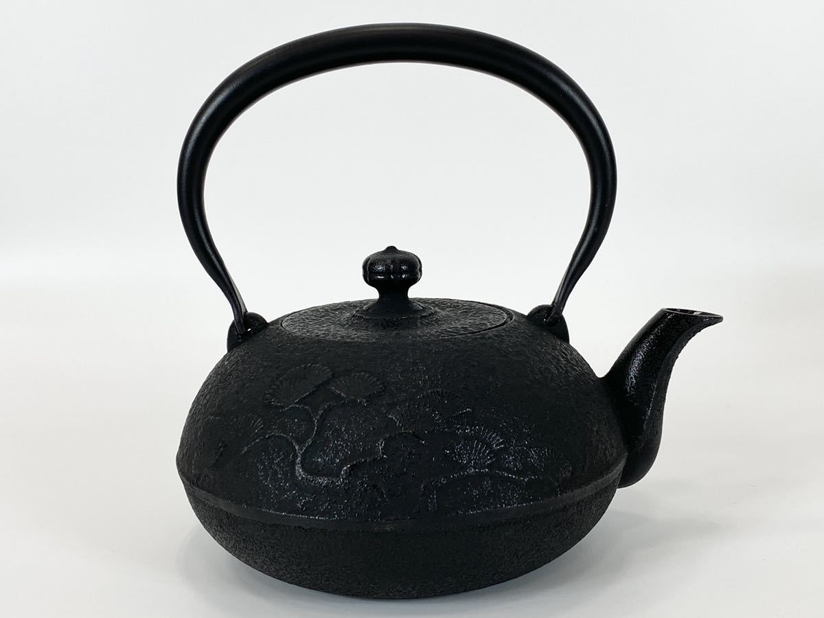 未使用保管品】本場 南部鉄瓶 姥口 松地紋 1.2リットル 【公式通販】