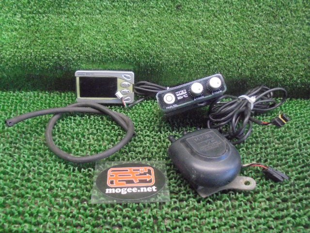 3EV5092 JL5)) スズキ ジムニー JB23W 7型 ターボ XC にて使用　HKSブーストコントローラー　ジャンク品