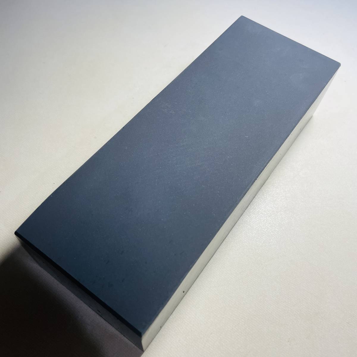 天然砥石　対馬砥石　30型　極厚品　2229ｇ　養生済み　／鉋鑿鋸剃刀ナイフ小刀剣包丁鉈斧