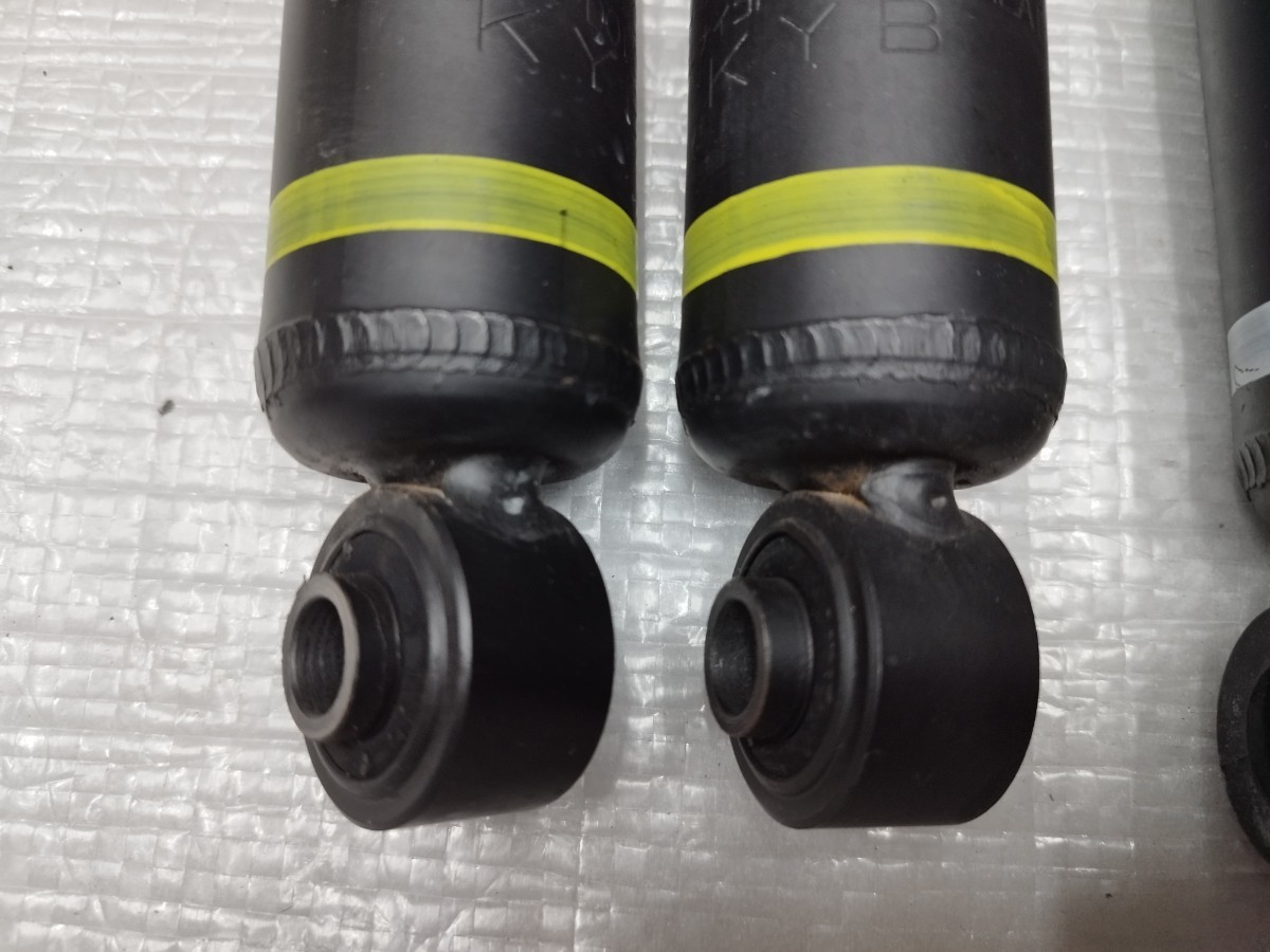 トヨタ ハイエース ナローボディ 純正バンパー070 ♪新車外し