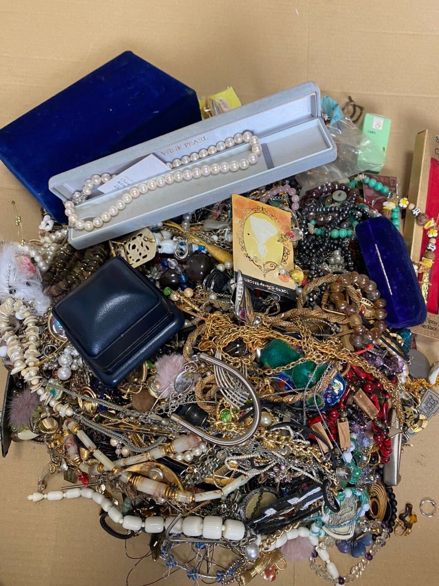 1円 イミテーション カラーストーン 他 ネックレス バングル 等 アクセサリー まとめ セット レディース 約 10，4kg 大量に販売されて