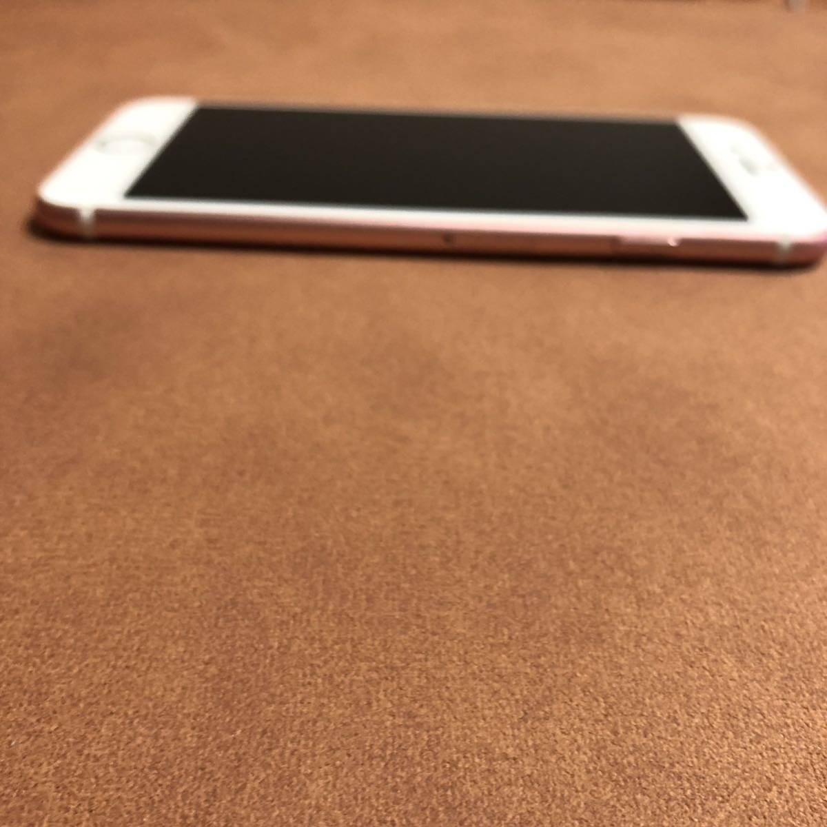 5549 電池最良好iPhone6s 32GB SIMフリー