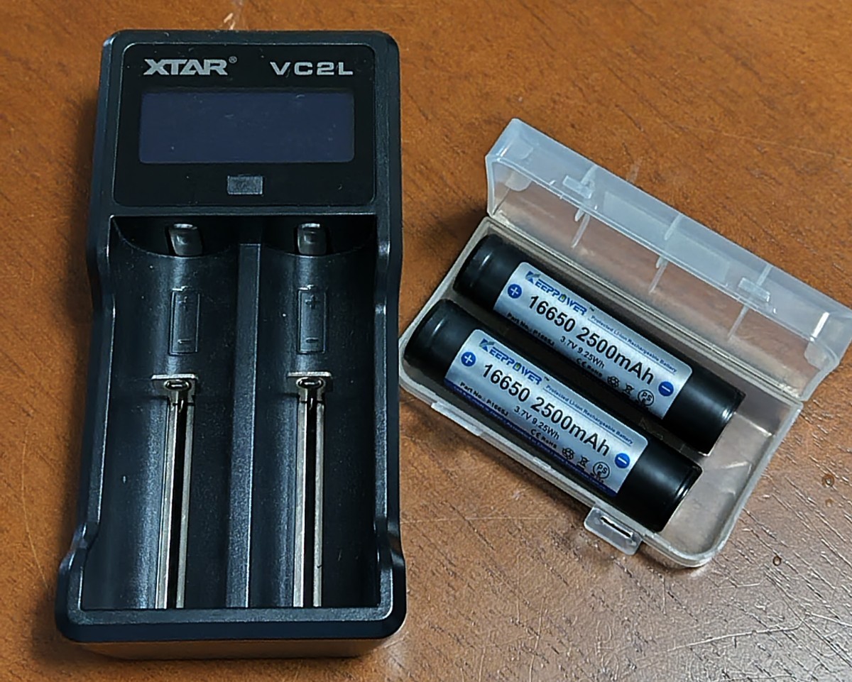 keeppower 16650 2500mA リチウムイオンバッテリー2本 xtar vc2l type-c 充電器