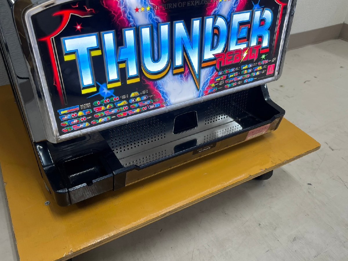 パチスロ スロット実機 「サンダーＶリボルトＵＲ」アクロス コイン不要 家庭用電源 動作確認済 /