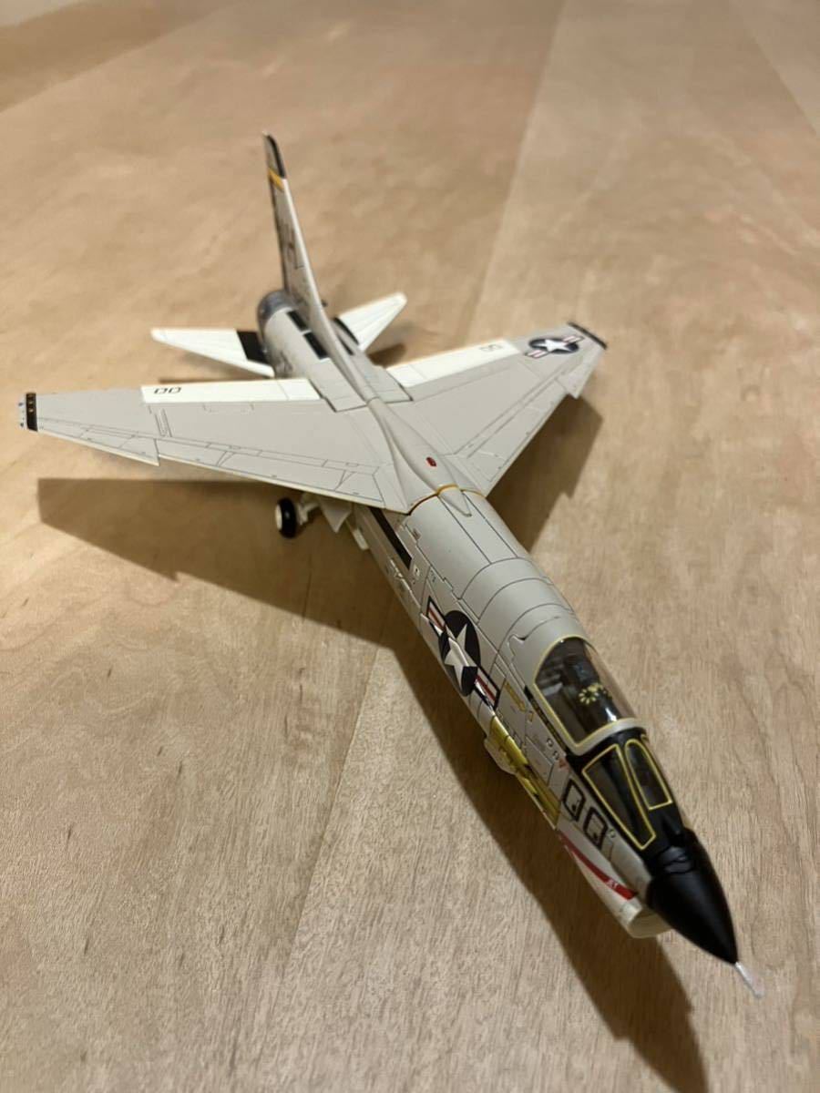 センチュリーウイングスF-8Eクールセイダー1／72 ダイキャスト模型戦闘