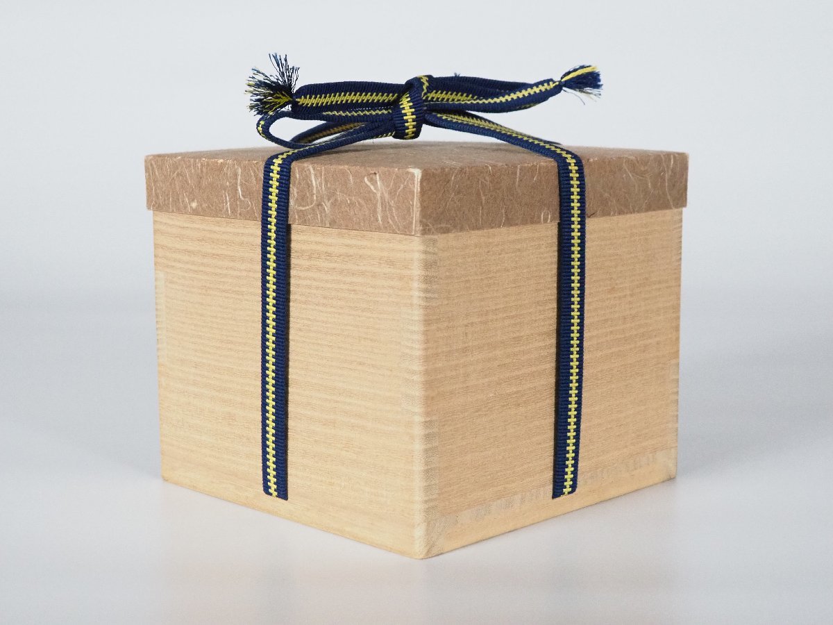 GK】鈴木五郎 秀逸作 瀬戸黒茶碗 安藤桐箱 茶道具 共箱 無傷 本物保証