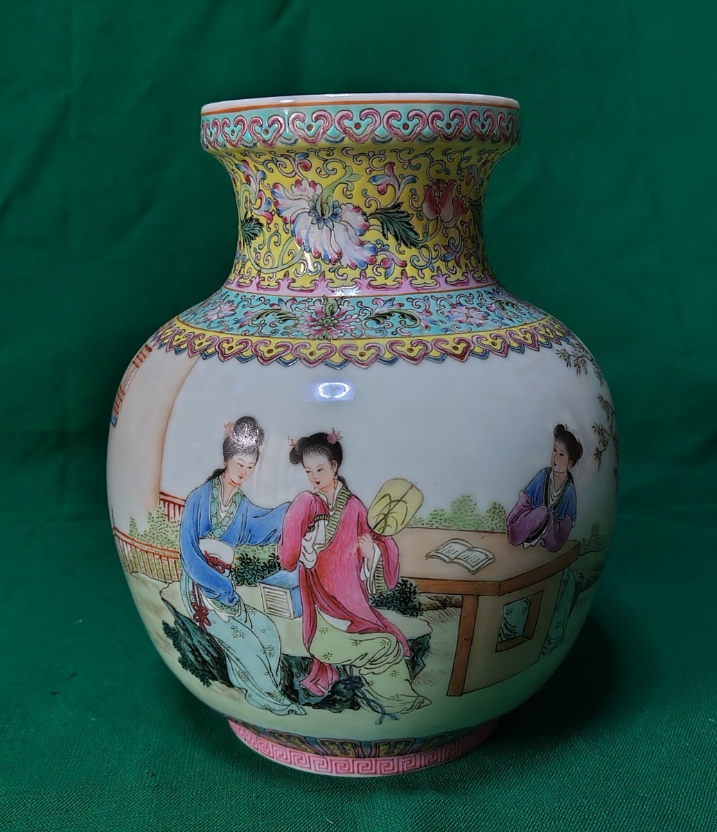 色絵傘人物文花瓶 高さ37cm 花鳥図 花瓶 花入 花器 壺 置物 粉彩人物紋 色絵傘人物文花瓶 高さ37cm 花鳥図 花瓶 花入 花器 壺 置物
