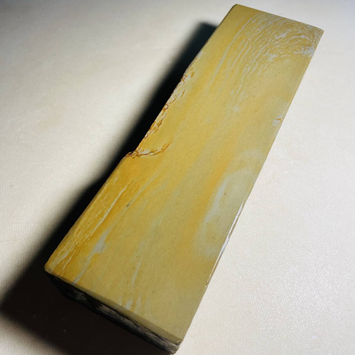 天然砥石　正本山合砥　環巻巣板　黄色　極上品　1027ｇ　仕上げ砥石　／　鉋鑿大工道具鋸剃刀包丁京都天然砥石組合