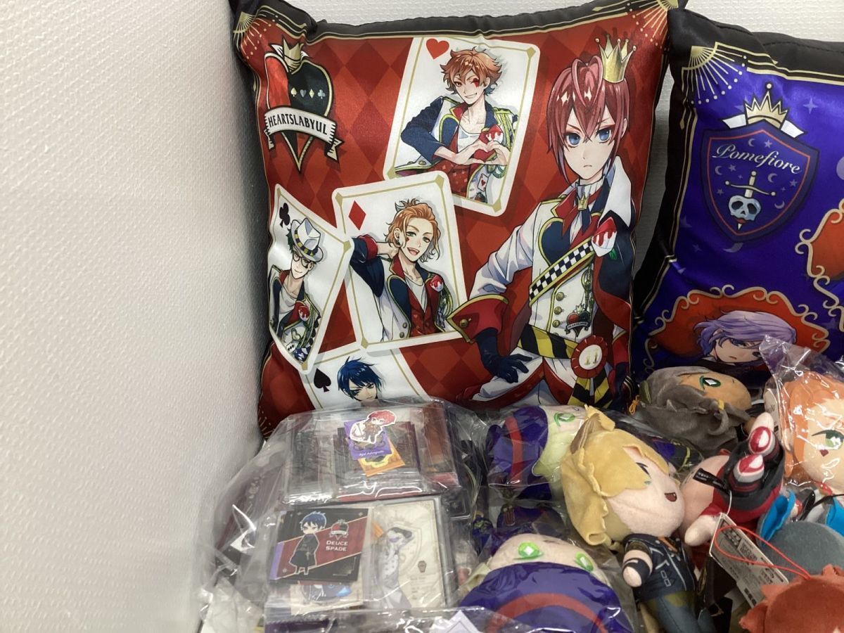 【ツイステまとめ売り】グッズセット パズル缶バ他 ツイステまとめ売りグッズセット パズル缶バ他 [公式