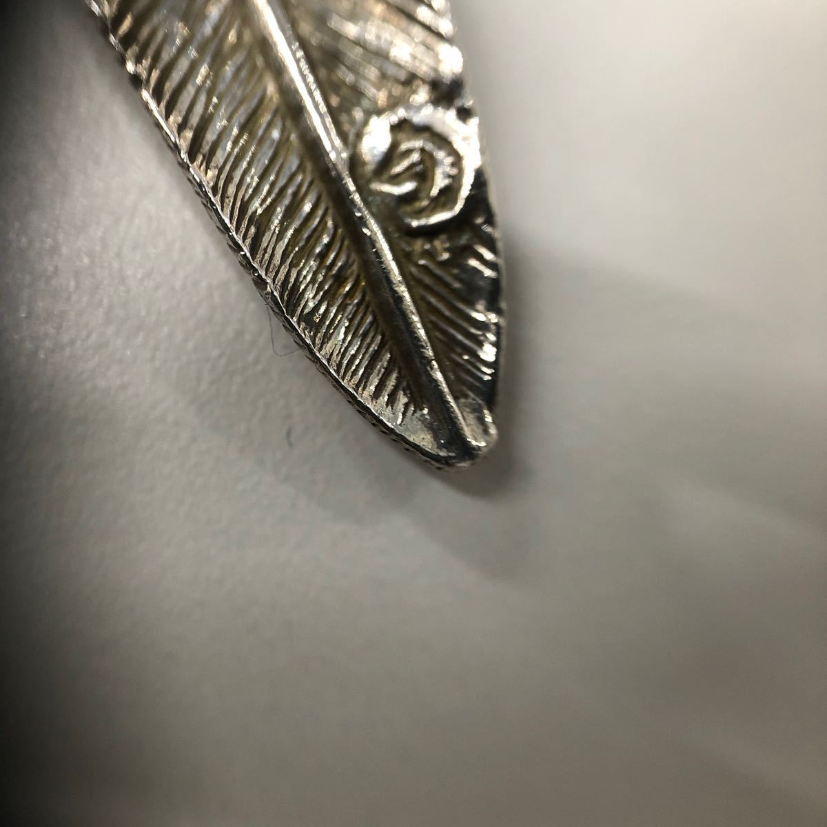 Y11107/【中古】タディ&キング ホイールフェザー 上金 ペンダント 