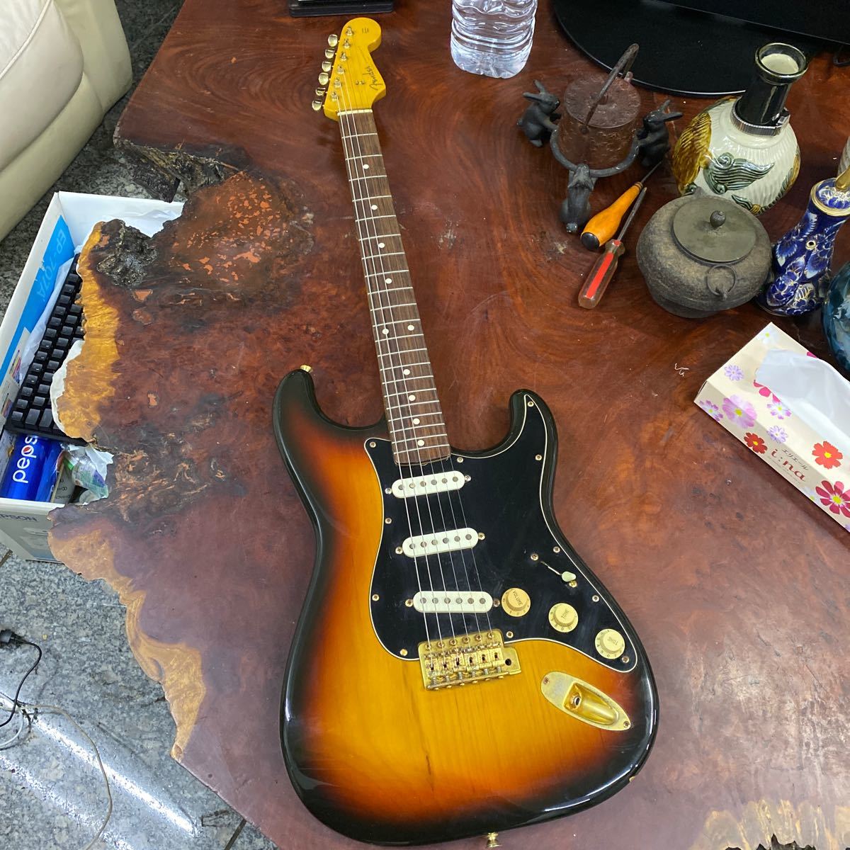 Fender Japan Stratocaster FENDER フェンダー Made In Hybrid II