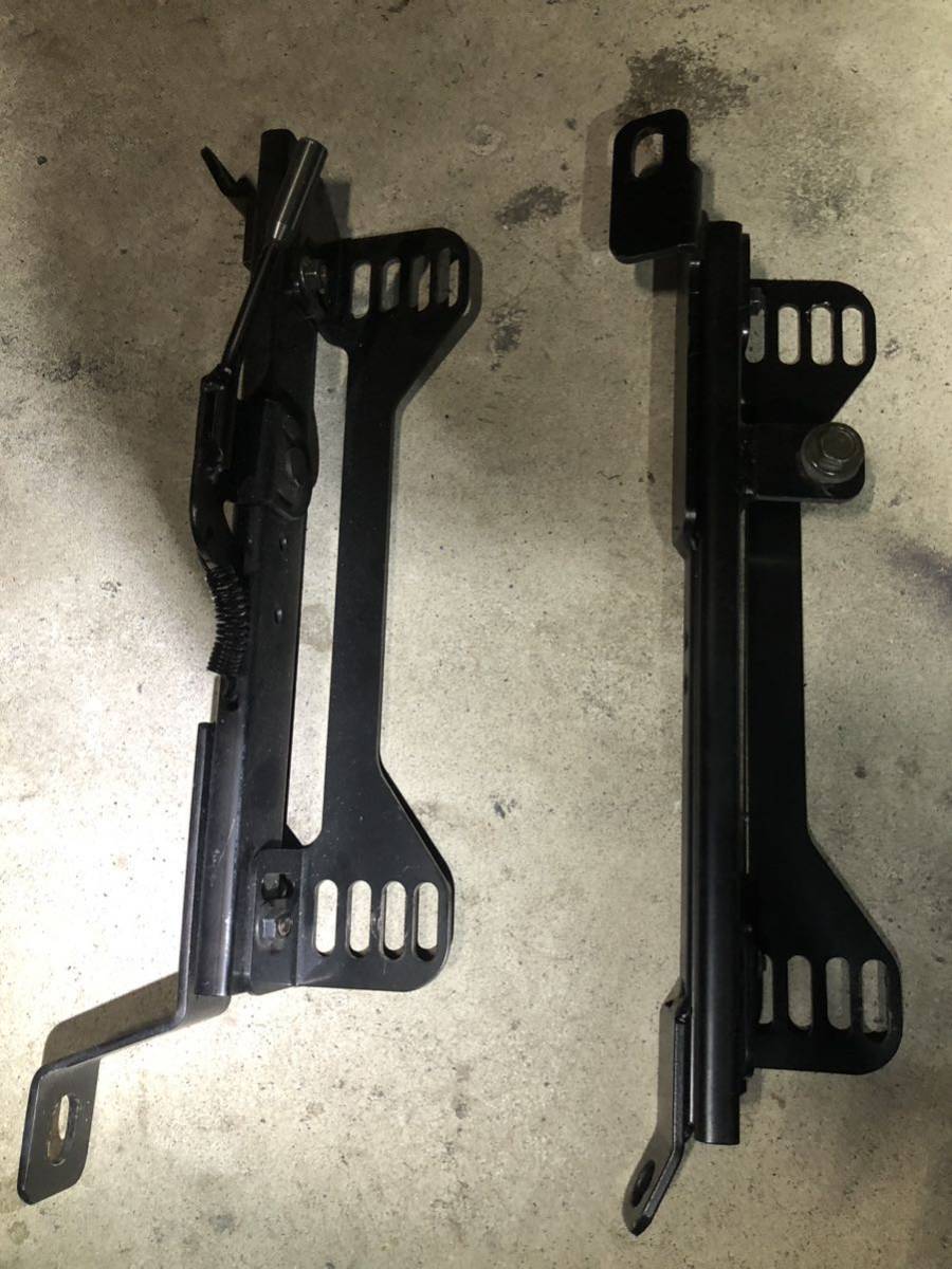 ER34スカイライン 助手席シートレール