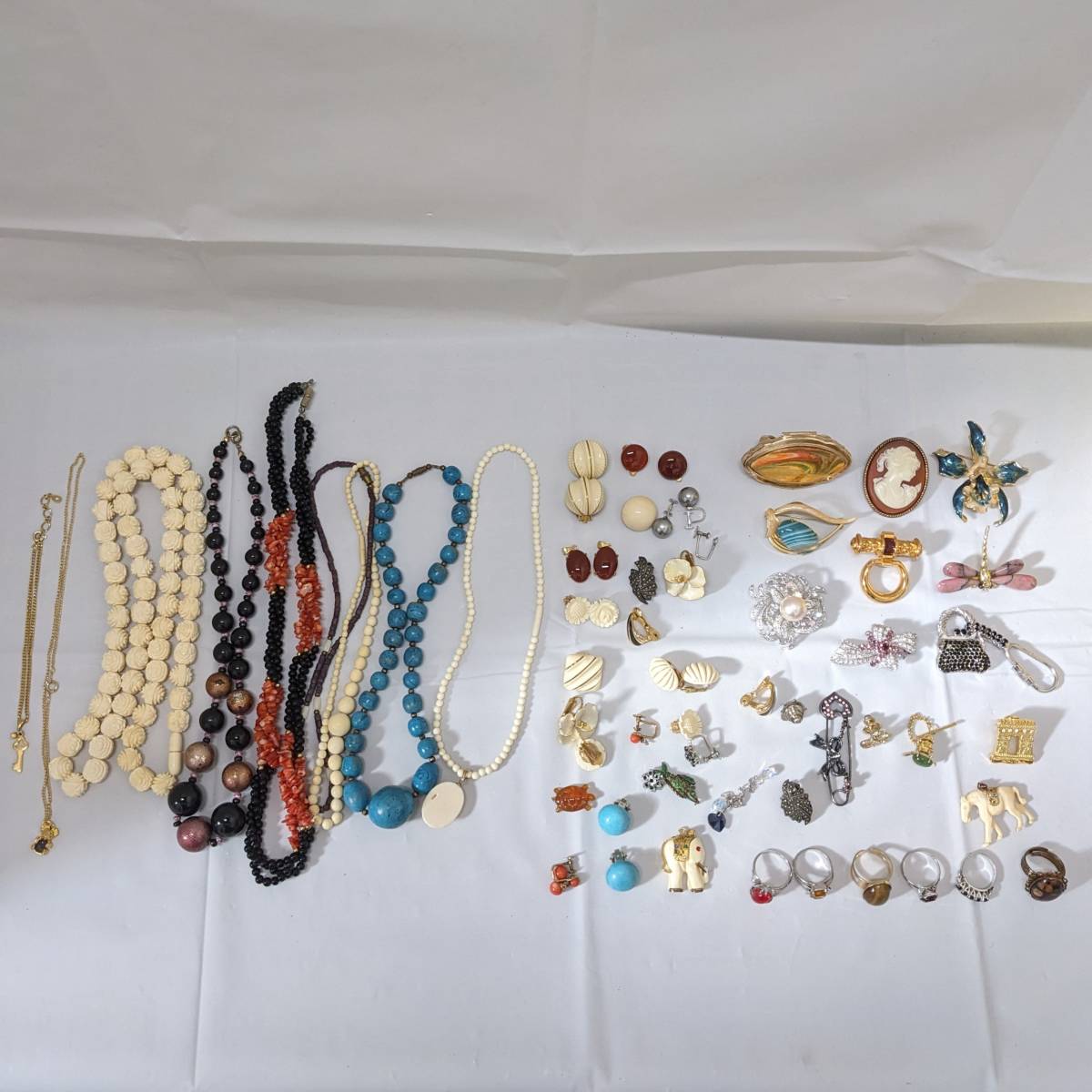 アクセサリー まとめ売り ブローチ ネックレス2.1kg 697/754/876.1】色石アクセサリーまとめ 総重量500g以上 ネックレス
