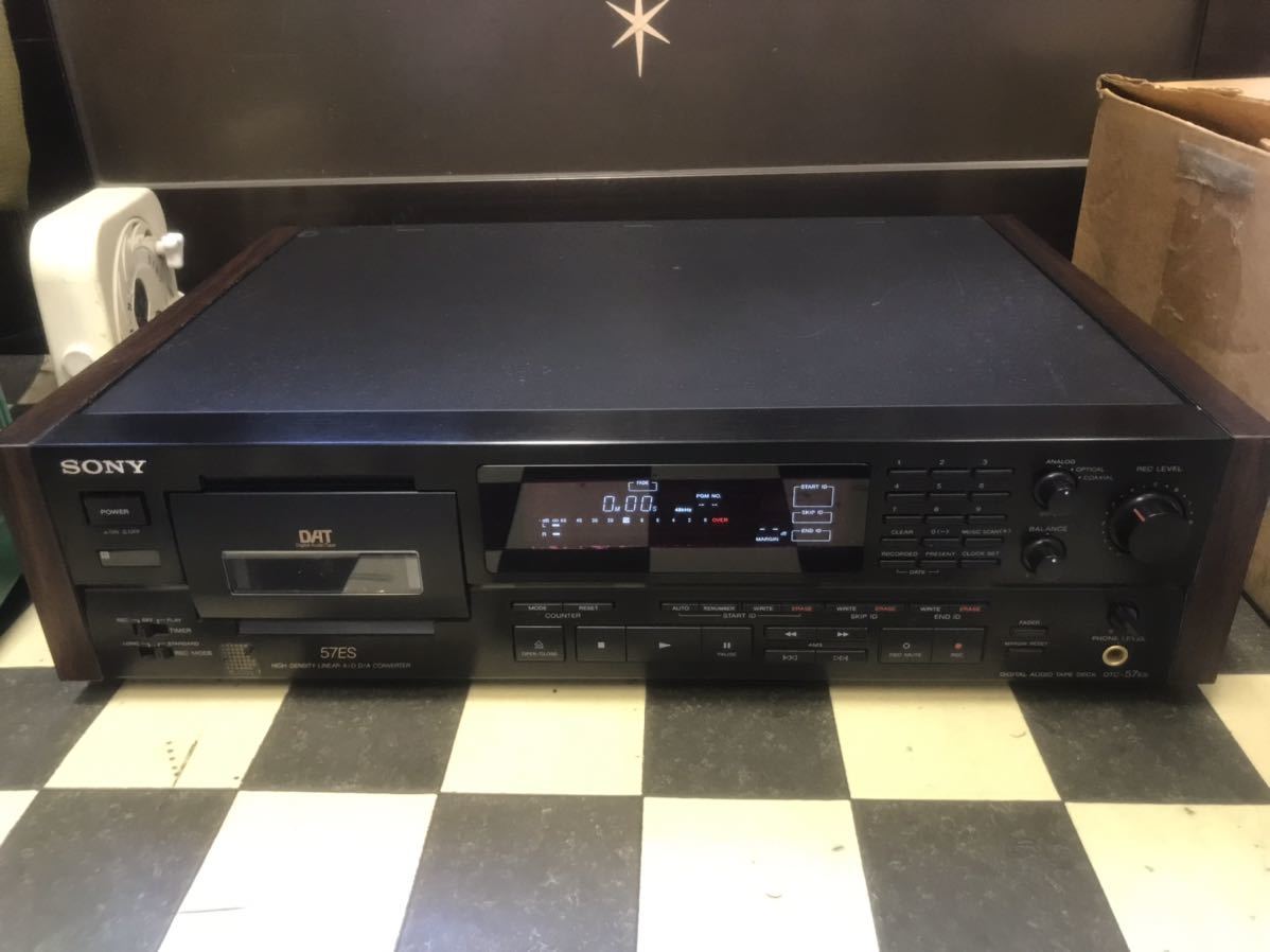 SONY DTC-57ES(B) ジャンク品 ジャンク＞SONY DATデッキ DTC-57ES