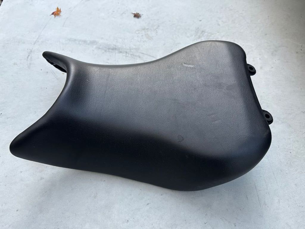 スズキ ジクサー250 シート