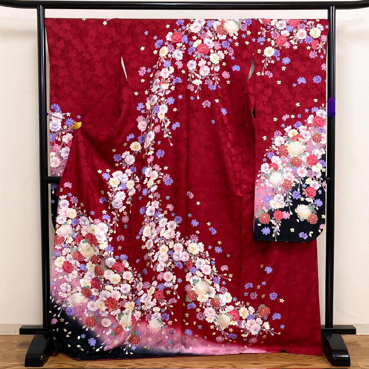 振袖　薄ピンク　金彩　金糸　成人式　可憐　華やか 着物月花 金駒刺繍 金彩 可憐な花 振袖 正絹 金糸 ki121 【公式通販】