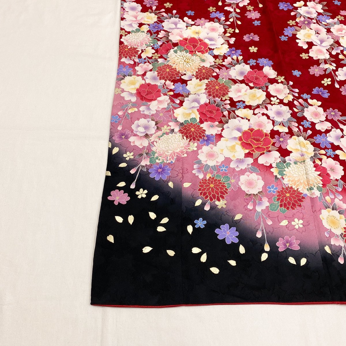 着物月花 金駒刺繍 金彩 可憐な花 振袖 正絹 金糸 ki121 【公式通販】