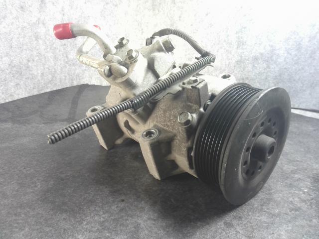 ブレイド DBA-AZE156H エアコンコンプレッサー A/C ブレイド デンソー