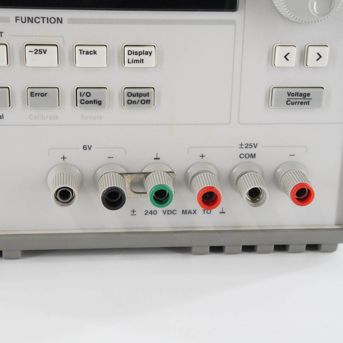 Agilent E3631A 安定化直流電源 トリプル出力電源