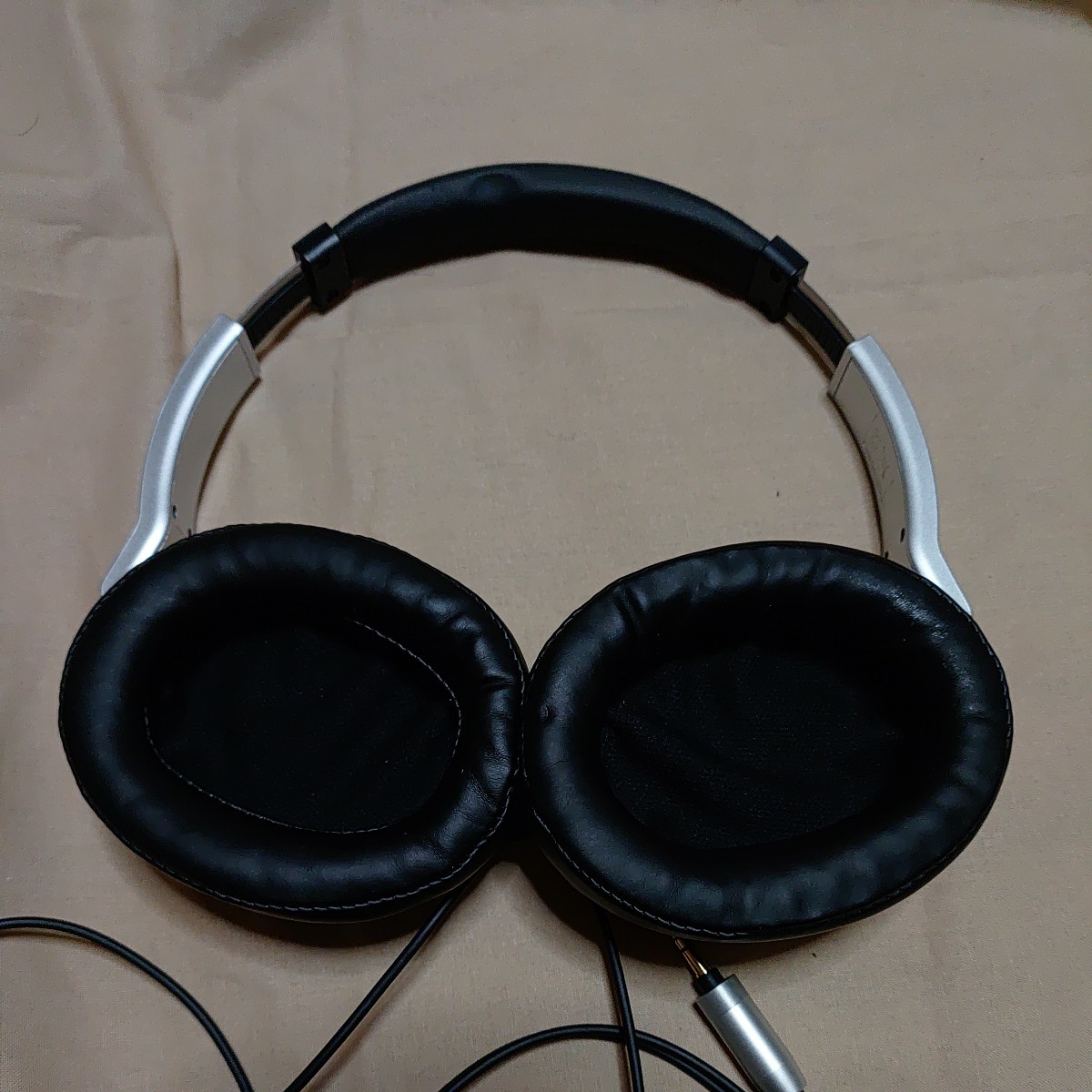 Denon ヘッドホン AH-D1100　3.5mmミニプラグ デノン AH-D1100 Denon ヘッドホン AH : AH-D1100のレビュー：メガネの人にオススメのヘッドホン