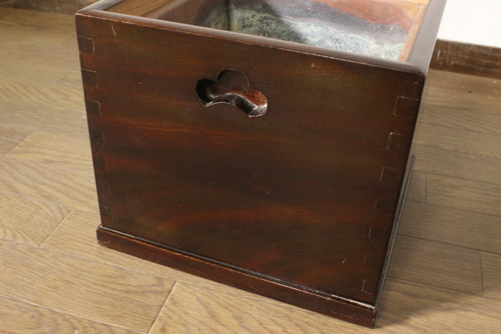 新入荷！昭和レトロ！欅材！小振りな角火鉢！手あぶり鉄瓶/時代箪笥