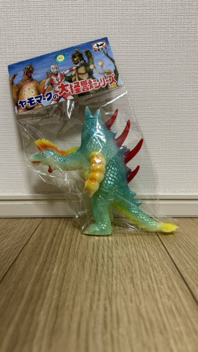 新品未開封 円谷プロ ソフビ ヤモマーク フェミゴン 蓄光 大怪獣