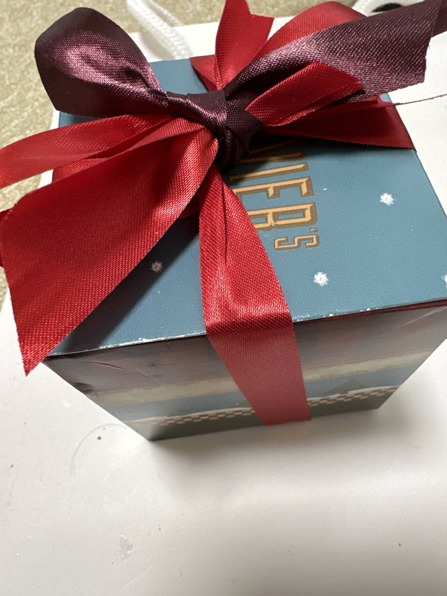 オススメ！！ベルギー購入★ブルージュ★Oliviers ★オリバー　　dark チョコレート250g ★レオニダス　パトリックロジェ 