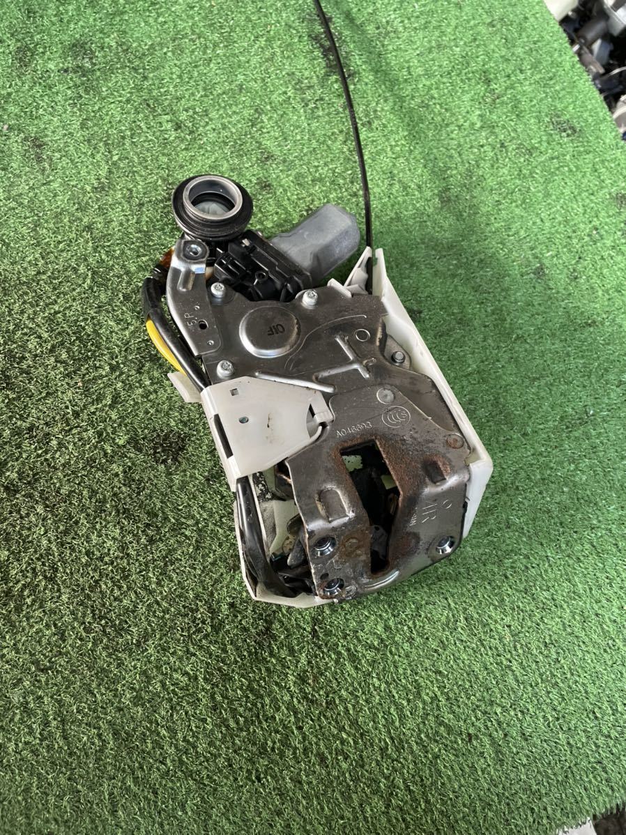 ⑤ トヨタ ANH20W 25 ヴェルファイア アルファード 右 スライドドア イージークローザー モーター 412310-10080 M-210 アルファード ヴェルファイア ANH20W ⁄ 25系 ホイール